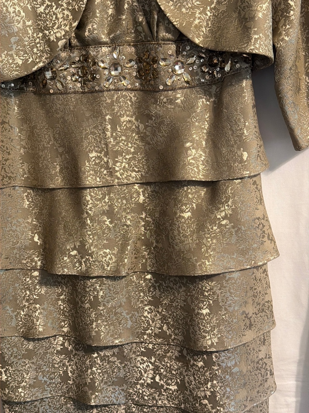 R&M Richards  Tan Champagne Tiers Dress Set SZ 14 ELEGANT WITH OR WO JACKET